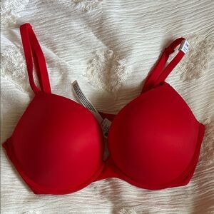 Brand New PINK Victoria's Secret Wear Everywhere Super Push Up Bra, 38C